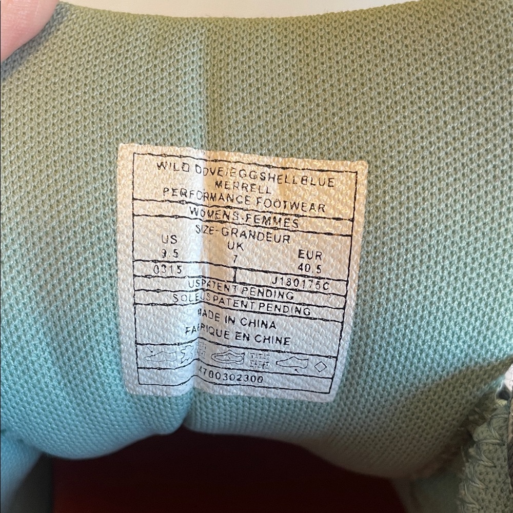 Merrell Gray and Green Athletic Shoes Women’s 9.5 EUR 40.5 - Picture 2 of 8